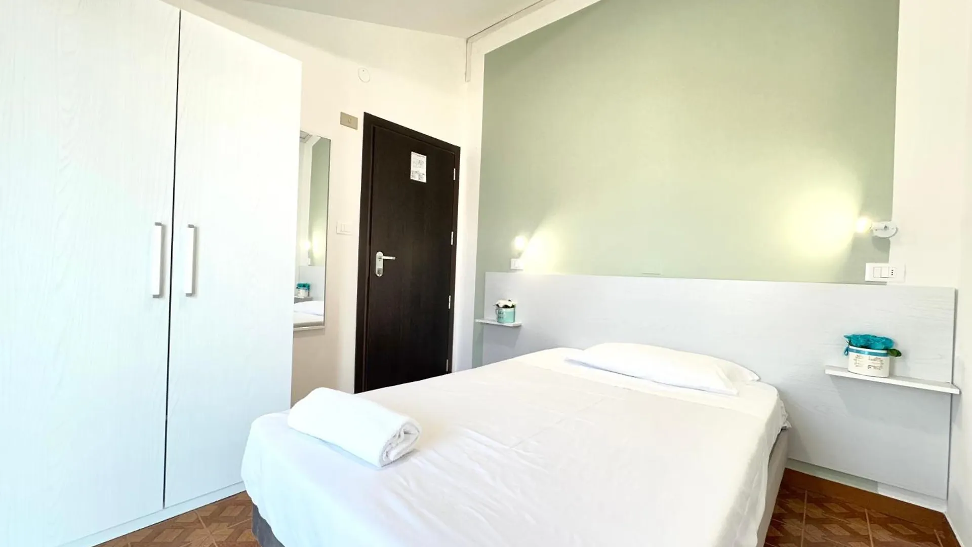 Hotel The Sea - 3 Minuti Dalla Spiaggia Rimini