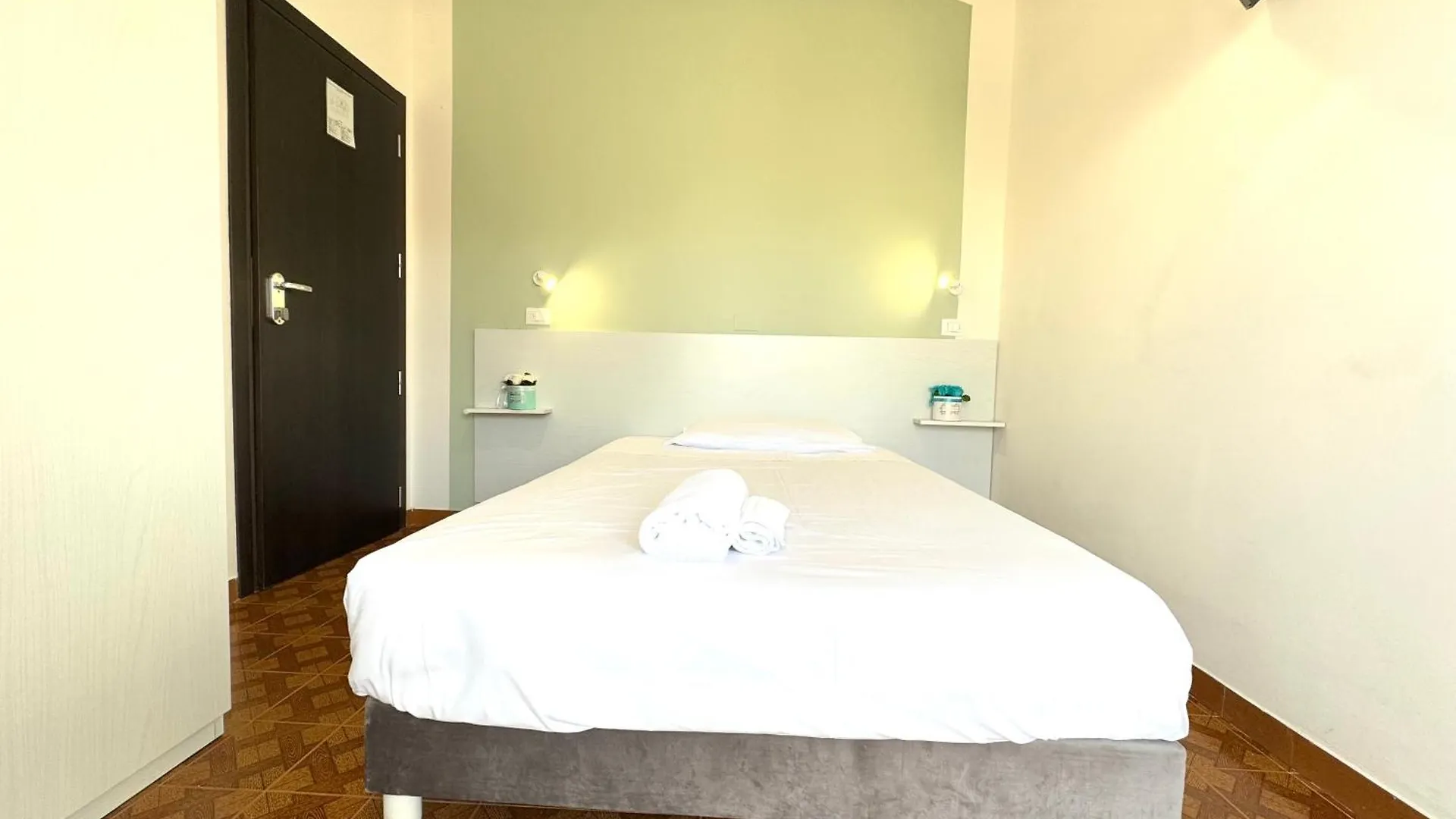 **  Hotel The Sea - 3 Minuti Dalla Spiaggia Rimini Italy