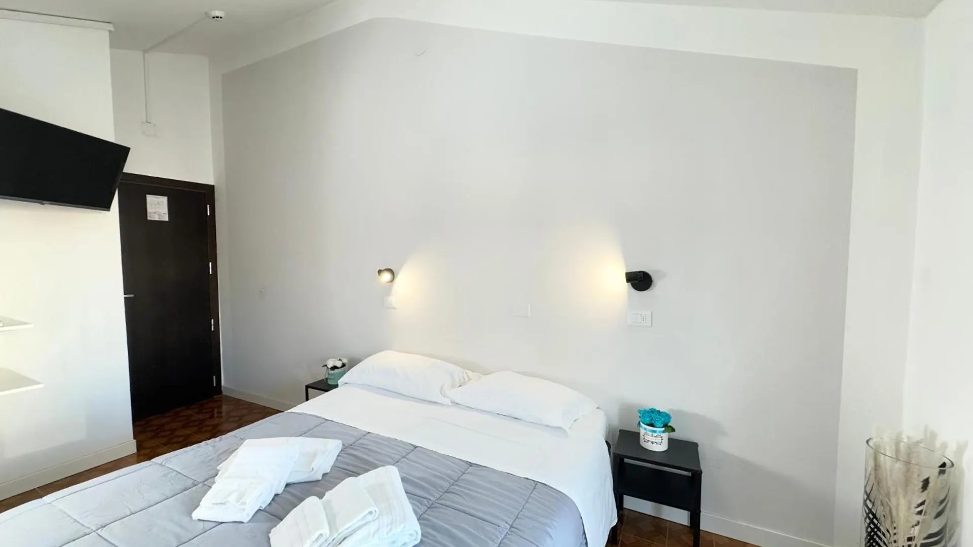 Hotel The Sea - 3 Minuti Dalla Spiaggia Rimini