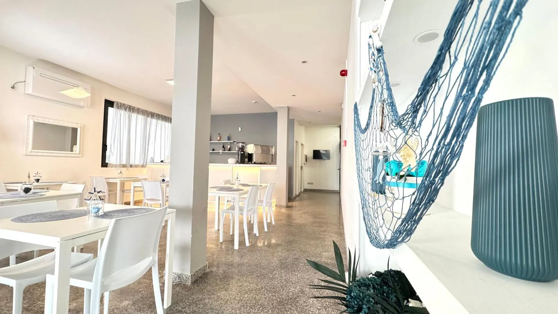 **  Hotel The Sea - 3 Minuti Dalla Spiaggia Rimini Italy