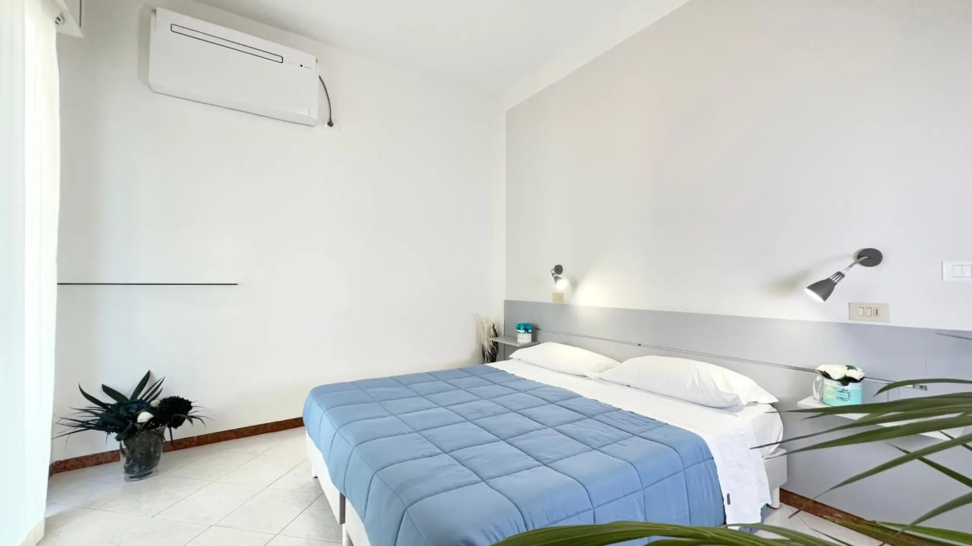 Hotel The Sea - 3 Minuti Dalla Spiaggia Rimini